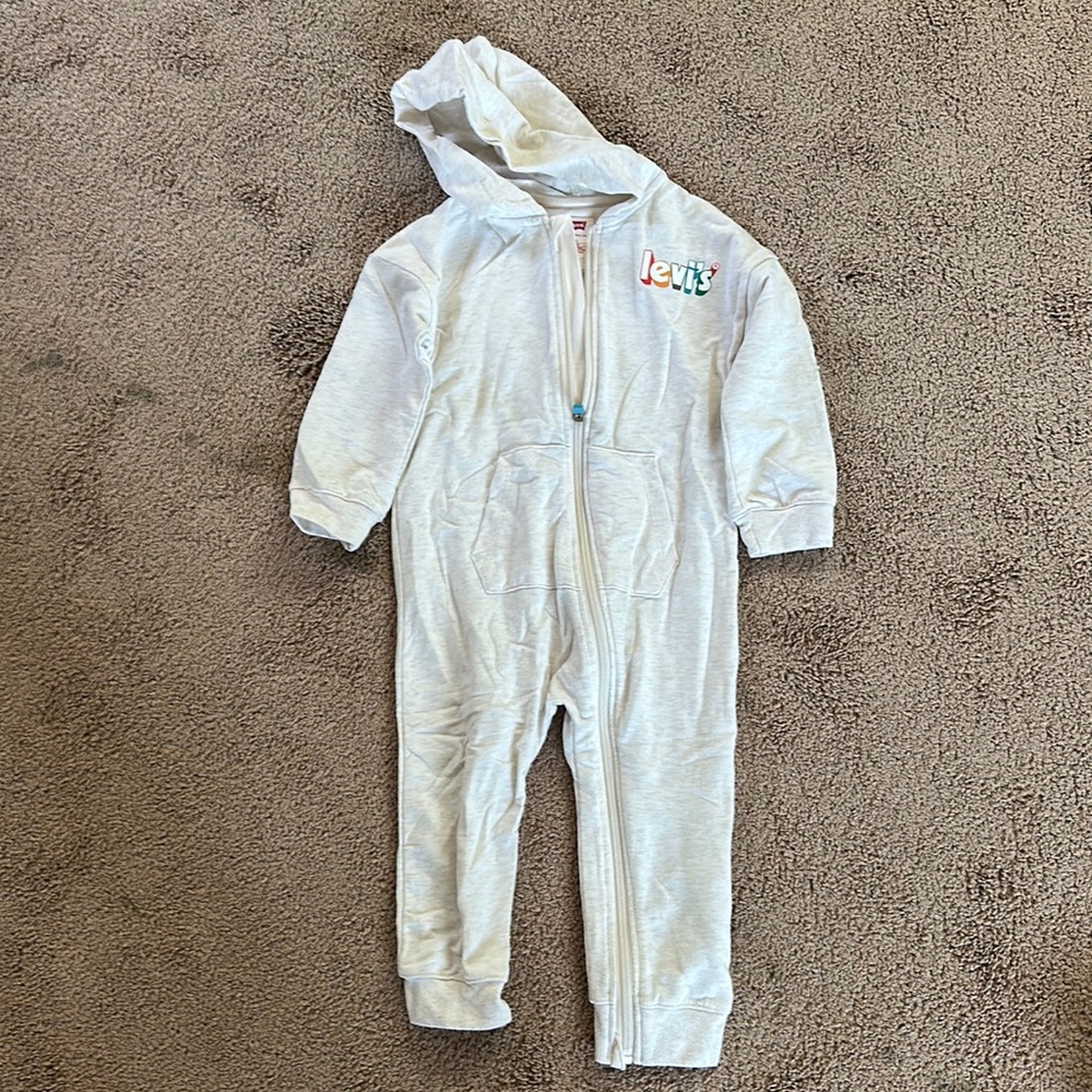 New/Jumpsuit / Levi’s